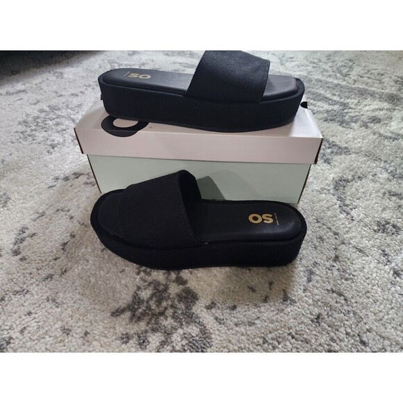 SO Shoes - SO Goods For Life Lezley Sandals Womens Size 7 BLACK Platform Slide Flatform